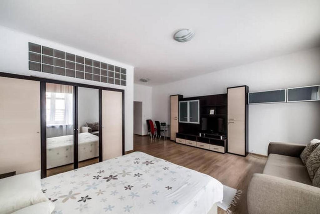 Apartment In The Center Of "Opera" Lviv Exterior photo
